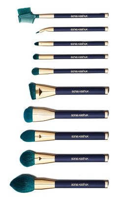 Limited Edition Sonia Kashuk Brush Sets for Fall 2015 Makeup Hashtags, Maquillage Harry Potter, Sonia Kashuk Brushes, Mac Lipsticks, Sonia Kashuk, Purple Makeup, Brush Sets