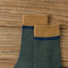 Russoo - Premium Quality Mens Mid-Length Winter Socks: Anti-Slip, Antibacterial, Sweat-Absorbing, and Odor-Resistant, Cotton-Thickened for Comfort, Classic Design, Ideal for Sports and Warmth. Green Cotton Winter Socks, Mens Winter Socks, Mens Rain Boots, Mens Canvas Shoes, Mens Snow Boots, Novelty Clothing, Mens Loungewear, Winter Socks, Warm Socks