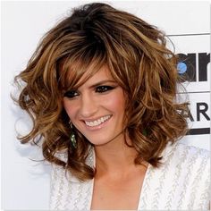 Med Length Hairstyles With Bangs, Shoulder Length Wavy Haircuts With Bangs, Trendy Medium Length Haircuts 2023, Stana Katic Hair, Shoulder Length Hair Cuts With Bangs, Shoulder Length Layered Hair, Layered Haircuts Shoulder Length, Medium Length Curly Hair, Thick Hair Cuts