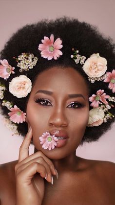 Natural Hair Problems, Pinterest Download, Show Of Hands, Flower Makeup, African Styles, Black Femininity, Birthday Shoot, Drawing Expressions, African Girl