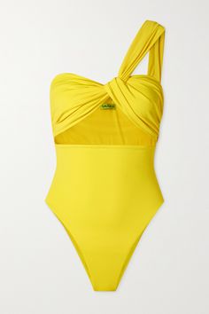 '90s minimalism informs the mood of GAUGE81's effortless poolside glamour. This one-shoulder 'Digos' swimsuit is made from smooth and stretchy fabric that's spun from 80% recycled fibers. The cutout details frame your figure and the zesty 'Lemon' shade is irresistibly uplifting. Poolside Glamour, Yellow One Piece, Cutout One Piece, Yellow Swimsuits, Sport Swimwear, Beach Swimsuit, August 10, Beach Wears, One Piece Swimwear