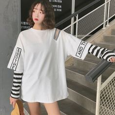 Hip Hop Style Outfits, Oversized Shirt Outfit, White Gothic, Punk Woman, Fashion Oversized, Outfit Korean, Layering Outfits