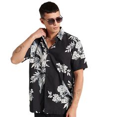 SUPERDRY SHIRT HAWAIIAN BOX FIT Chino Joggers, Superdry Mens, Hawaiian Print, Baggy Fits, Shirt Pattern, Designer Outfits Woman, Hawaiian Shirt, Workout Shirts, Black Shirt