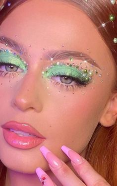 Edc Makeup, Editorial Make-up, Summer Makeup Trends, Make Up Designs, Rhinestone Makeup, Cute Eye Makeup, Rave Makeup, Green Makeup