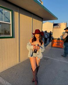 @britney_moreno Becky G Cowgirl Outfit, Becky G Inspired Outfits, Becky G Outfits Concert, Becky G Black Outfit, Becky G 2016 Style, Long Boots Outfit, Becky G Music Videos, Birthday Fits, Western Wear Outfits