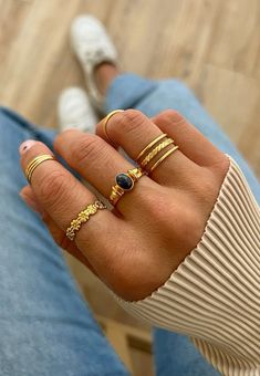 Gold Girl, Jewelry Accessories Ideas, Nail Jewelry, Dope Jewelry, Classy Jewelry, Jewelry Essentials, Funky Jewelry, Jewelry Lookbook, Stacked Jewelry