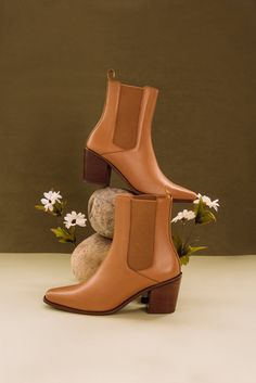 Cuban Heels, Chelsea Boots Women, Chelsea Boot, Cowboy Boots, Chelsea Boots, Chelsea, Womens Boots, Cowboy, Square