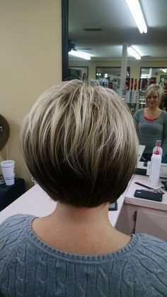 Short Stacked Bob Haircut Fine Hair, Short Layered Hairstyle Women, Bob Haircut Fine Hair, Short Stacked Bob Haircut, Haircut Fine Hair, Short Stacked Bob, Medium Length Hairstyles For Women, 60 Hair, Chic Short Hair