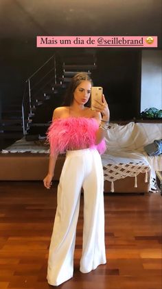 Birthday Outfit Colorful, Pink Bday Outfit Ideas, Brithday Idol Outfit, Concert Outfit Ideas Pop, Elegant Concert Outfit, Ootd Soiree, Harry Styles Concert Outfit Ideas Summer, Pop Outfit Ideas, Hslot Outfit Ideas 2023