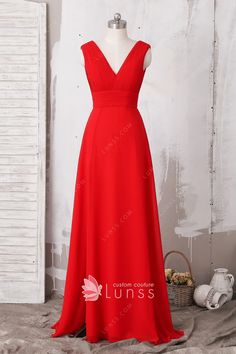 Simple and elegant, this red floor-length evenin prom dress features delicate pleated bodice with a V-neck and V-back, flowy chiffon skirt with right slit. It could be your best choice for a sober event such as bridesmaid, prom and wedding, etc. Lunss Dresses, Red Floor Length Dress, Custom Made Prom Dress, A Line Long Dress, Red Floor, A Line Prom Dress, Dress Train, Designer Bridesmaid Dresses, A Line Evening Dress