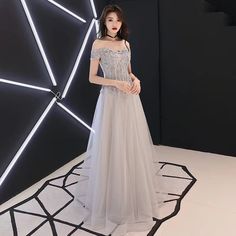 Off-shoulder Tulle Ball Gown For Banquet, Off-shoulder Tulle Gown For Evening, Off-shoulder Tulle Evening Dress For Gala, Evening Off-shoulder Tulle Gown, Off-shoulder Tulle Prom Dress, Party Dress Simple, Off Shoulder Prom Dress, Prom Dress Elegant, Simple Evening Dress