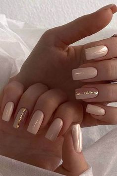 40+ Fall Minimalist Nails: Classy, Simple, Elegant Ongles Beiges, Beige Nails Design, Beige Nails, Neutral Nails, Minimalist Nails, Chic Nails, Best Acrylic Nails