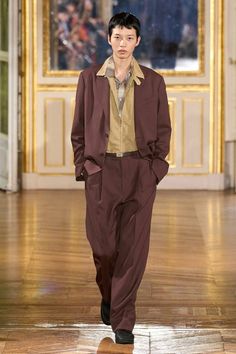 Hoi An Tailor, Runway 2024, New Balance 998, Gucci Runway, Brand Magazine, Men Suit, Menswear Fashion Show, Menswear Fashion, Menswear Collection