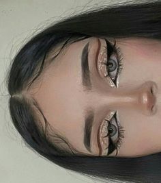 Discord Mod Pfps, Eye Crease Makeup, Artist Makeup Looks, Villan Makeup Looks, Outfits Tipo Bratz, Bratz Eye Makeup, Nose Counter, Baddie Makeup Aesthetic, Make Up Ideas Creative