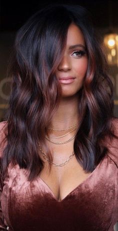 New Fall Hair Colors 2022 Brunette, Dark Hair Ideas For Winter, Fall Hair Colors For Dark Hair, Fall Burnett Hair, Hair Color Ideas For Brunettes Fall, Dark Hair With Red Balayage, Brunette Purple Balayage, Fall Ombre Hair Brunette, Chocolate Rose Hair