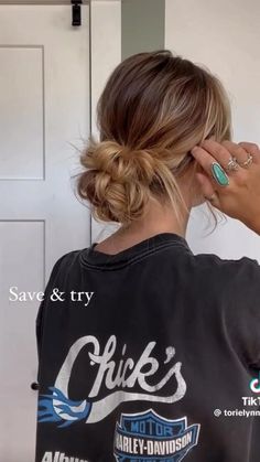 Preppy Hairstyles, Hairstyle Examples, Cute Hairstyles For School, Cute Simple Hairstyles, Bun Tutorial, Easy Hair Updos, Hair Tips Video, Hair Stylies