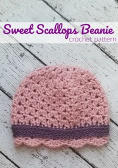 a crochet hat with the words sweet scallops beanie written on it