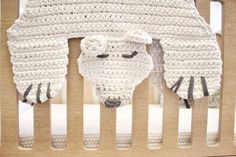 crochet bear rug hanging over a crib Crochet Bear Rug, Nursery Simple, Crochet Bear Pattern, Rug Crochet, Doily Rug, Crochet Rugs, Crochet Bear Patterns, Crochet Classes, Bear Rug