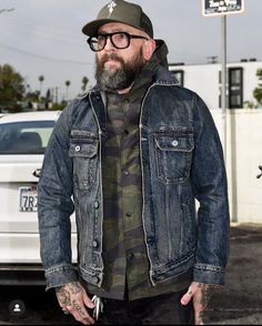 Fall Fashion Men, Beard Styles Short, Man Dress, Cafe Racing, Rugged Style, Love Jeans, Men's Casual Style, Just Style