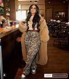 Plus Size Baddie Outfits, Winter Fashion Outfits Casual, Camouflage Pants, Looks Black, Camo Pants, Streetwear Fashion Women, Cute Simple Outfits, Outfit Inspo Fall