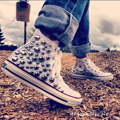 White Studded Converse Shoes Light Pink Converse, Zapatillas All Star, Cheap Converse, Nike Air Max 98, All Star Shoes, Pink Converse, Custom Converse, White Studs