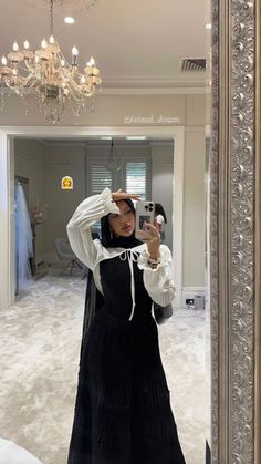 Detail Outfit, Modest Hijabi Outfits, Latest Abaya, Eid Outfits, Hijab Style Casual, Modest Fits, Muslim Women Fashion, Modesty Fashion