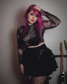 Mom Goth, Summer Grunge Outfits, Goth Fits, Summer Grunge, Dark Beauty Photography, Rock N Roll Style, Y2k Goth, Taste The Rainbow, Comfy Clothes