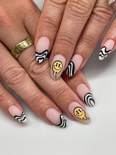 #trippynails #summernails #smileynails #meltingsmileyface #blackandwhitenails Trippy Almond Nails Designs, Hipster Nail Designs, Trippy Aesthetic Nails, Funky Festival Nails, Doodle Nails Art Designs, Trippy Almond Nails, Music Festival Nail Ideas, Post Malone Nails Ideas, Drippy Smiley Face Nails