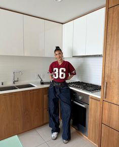 Sports Jersey Outfit, Summer Baddie Outfits, Summer Baddie, Tomboy Femme, Jersey Outfit, Streetwear Fashion Women, Swaggy Outfits, Baddie Outfits Casual, Outfits Casual