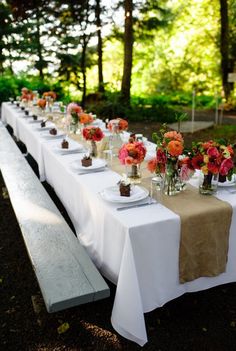 two pictures side by side with tables and benches set up for an outdoor wedding reception