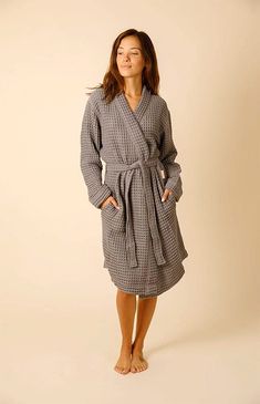 Online Only! Find yourself in total bliss when you slip into The Weightless Gray Black Organic Waffle Robe from Happy Place. This lightweight breathable robe is designed with a soft absorbent waffle-knit fabrication, a removable belt, herringbone twill belt loops, and a coconut button closure. 


	100% GOTS Certified organic cotton
	Unisex fit
	Soft, absorbent waffle knit
	Removable belt
	Herringbone twill belt loops
	Coconut button closure
	Machine washable

Learn more about PacSun eco ite Waffle Robe Women, Womens Robe, Spa Ideas, Great People, Med Spa, The Shower, Christmas 2024, Knit Cotton, Waffle Knit