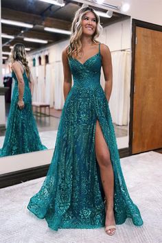 Sleeveless Prom Dress, Tulle Neckline, Prom Dress Inspo, Matric Dance, Sleek Dress, Stunning Prom Dresses, Prom Dresses Sleeveless, Prom Dress Inspiration, Prom Designs