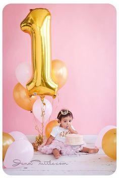 40" 1 Gold Balloon- Giant Gold 1 Balloon- Gold Number One Balloon- Giant Number 1 Balloon- First Birthday Balloon First Birthday Balloons, 1st Birthday Pictures, 1st Birthday Photoshoot, First Birthday Pictures, 1st Birthday Photos, Foto Baby