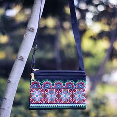 New Ethnic Style Cross Stitch Wallet Double Pull Crossbody Bag One Shoulder Embroidery Bag Size: 20CM * 1CM * 14CM Rectangular Shoulder Bag With Multicolor Embroidery, Multicolor Embroidered Rectangular Shoulder Bag, Everyday Rectangular Shoulder Bag With Motifs, Multicolor Embroidered Shoulder Bag With Motifs For Everyday Use, Everyday Multicolor Embroidered Shoulder Bag With Motifs, Traditional Embroidered Pouch For Daily Use, Stitch Wallet, Shoulder Embroidery, Embroidery Bags