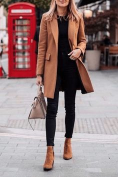 Trendy Business Casual Outfits For Women, Trendy Business Casual Outfits, Best Business Casual Outfits, Stylish Business Casual, Business Casual Winter, Fall Fashion Coats, Jeans Outfit Winter, Chic Business Casual, Trendy Business Casual