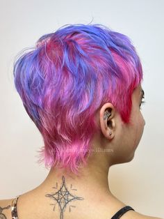 Short hair with vivid pink and purple colour Red To Pink Ombre Hair Short, Pink And Purple Pixie Hair, Short Pixie Color Ideas, Multi Colored Red Hair, Hot Pink Mullet, Bright Short Hair, Short Hair Vivid Color, Short Colourful Hair, Pink And Green Short Hair