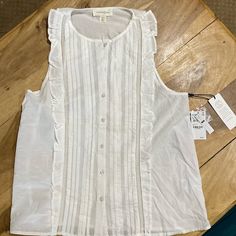 Treasure & Bond White Linen Sleeveless Blouse. Size Medium, New With Tags. Perfect For Summer! Feminine Sleeveless Cotton Blouse, Cotton Tank Blouse For Day Out, Bow Detail Dress, Short Sleeve Tunic, Gray Plaid, Peasant Blouse, Crop Blouse, Fitted Skirt, Polo Dress