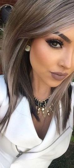 Love her makeup and the hair color. Ash brown. Platinový Blond, Hair Winter, Ash Hair Color, Gray Hair Highlights, Haircuts For Curly Hair, Winter Hair, Brown Blonde Hair, Hair Color And Cut, Cool Hair Color