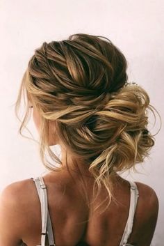 Romantic Bridal Updos, Medium Wedding, Strapless Dress Hairstyles, Bridal Updos, Messy Wedding Hair, Hairstyles Theme, Bride Updo, Wedding Updos, Wedding Hairstyles Bride