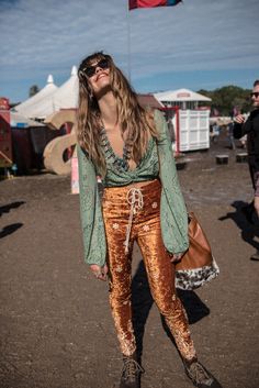 Bohemian Schick, 70s Mode, Look Hippie Chic, Beautiful Boho Dresses, Festival Mode, Look Boho Chic, Boho Festival Fashion, Festival Looks