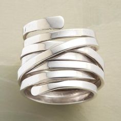 WRAPAROUND RING Robert Redford, Schmuck Design, Bling Bling, Jewelry Inspiration, Band Rings, Sterling Silver Jewelry, Beautiful Jewelry, Silver Ring, Silver Earrings