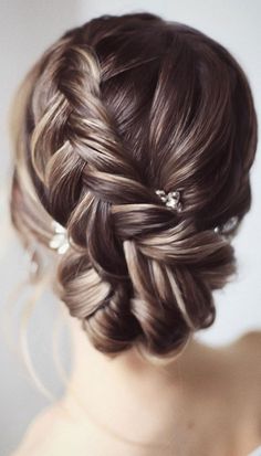 braided updo, chunky braids, chunky braided updo, wedding updo, bridal updo, prom hairsytles, wedding hairstyles, updo with braids Updo Prom, Updo Bridal, Chunky Braids, Bridal Braids, Updo Wedding, Romantic Updo, Romantic Wedding Hair