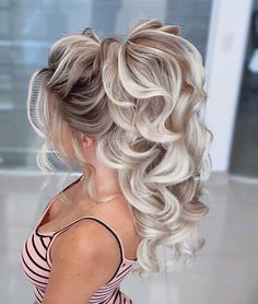 Diy Ponytail Hairstyles, Diy Ponytail, High Ponytail Hairstyles, Colored Curly Hair, A Ponytail, High Ponytail, Long Blonde, Wedding Hairstyles For Long Hair