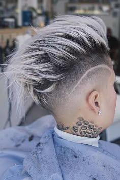 Pixie Fade Undercut, Undercut Haircuts Men, Taper Fade Haircut Women, Fades For Women, Female Fade Haircut, Fade Haircut Women, Undercut Fade, Taper Fade Haircut, Tapered Haircut