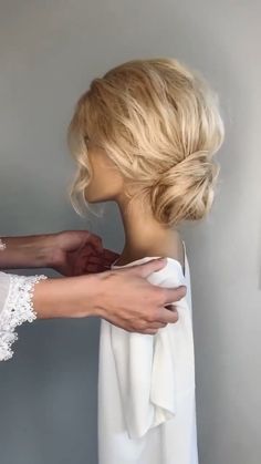 Church Hair, Easy And Beautiful Hairstyles, Perfect Bun, Hair Upstyles, Messy Buns, Hairstyles For Medium Length Hair Easy, Bridesmaid Hair Down, Cute Hairstyles For Medium Hair, Low Bun