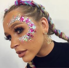 Glitter Face Makeup, Carnaval Make-up, Festival Face Paint, Festival Paint, Coachella Makeup, Party Makeup Looks