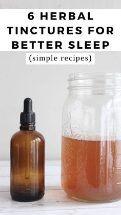 A glass mason jar with st john's wort tincture next to an amber glass dropper bottle. Diy Tinctures, Herbal Tinctures Recipes, Lemon Balm Tincture, Herbs For Sleep, Tinctures Recipes, Homemade Alcohol, Herbal Remedies Recipes, St John's Wort