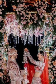 Wedding Photo Shoot Indian, Indian Wedding Ceremony Photography, Love Marriage Photo, Marriage Pictures Wedding Photos, Wedding Couple Getting Ready Together, Indian Married Couple Photos, Indian Wedding Photography Poses Couples Photo Ideas, Phere Ceremony, Indian Marriage Photography