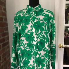 J Crew Blouse With Tags Green Office Shirt For Spring, Green Spring Office Shirt, Classic Floral Print Spring Tops, Spring Office Green Shirt, Classic Floral Print Tops For Spring, Classic Green Spring Blouse, Classic Spring Blouse With Floral Print, Classic Floral Print Blouse For Spring, J Crew