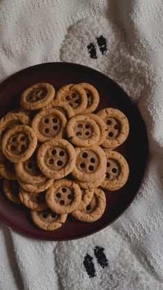 Pelottava Halloween, Cute Baking, Halloween Snacks, Fun Baking Recipes, Cute Desserts, Fall Baking, Cookie Desserts, Coraline